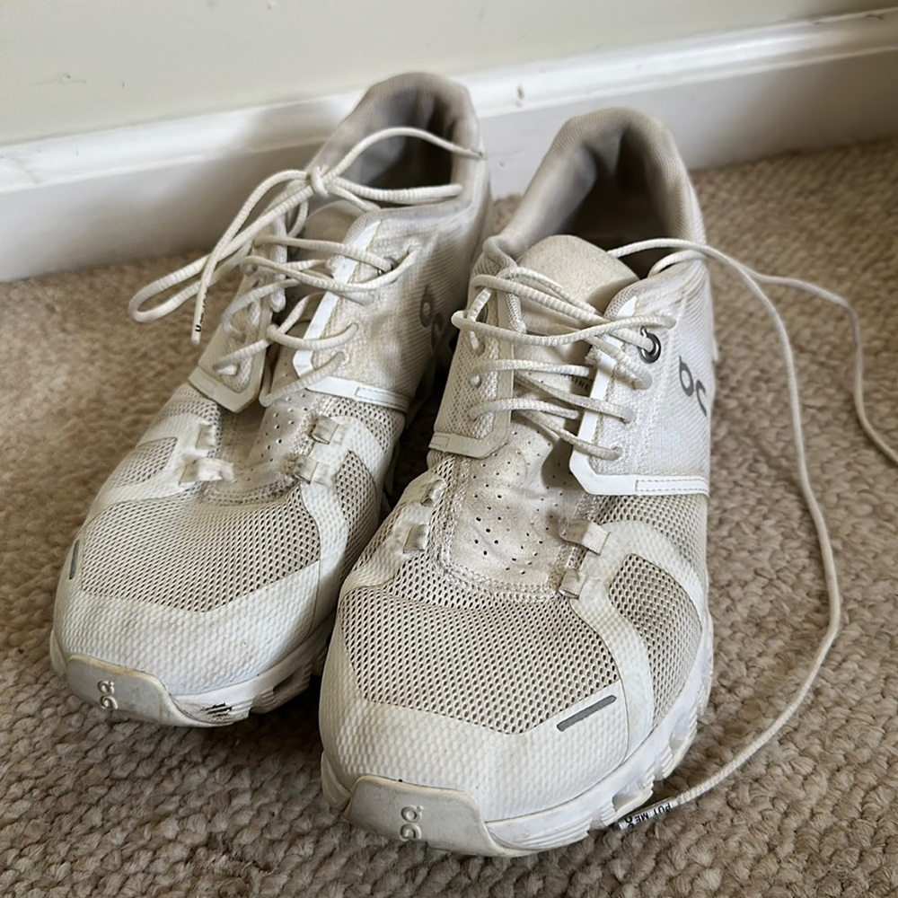 On Men's Cloud 5 Low Top Sneakers